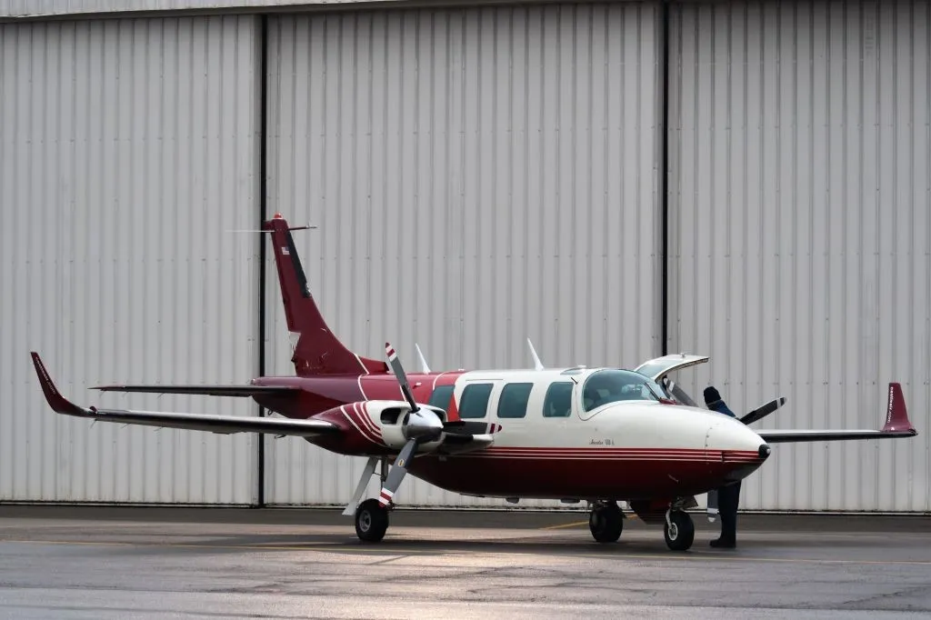 Piper AEROSTAR 600 — N52MG