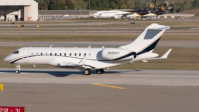 Bombardier Global 6000 — N555DT