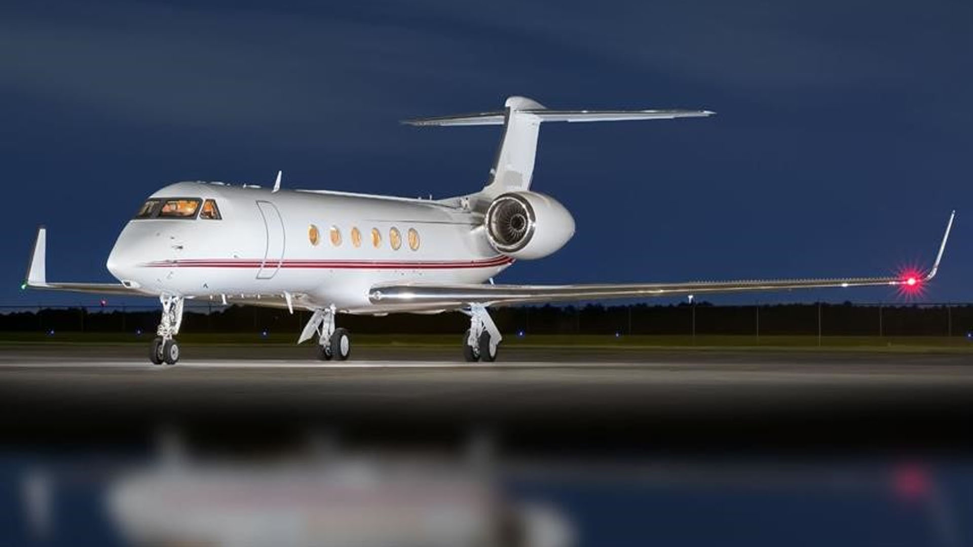 Gulfstream GV (2000) — N5616