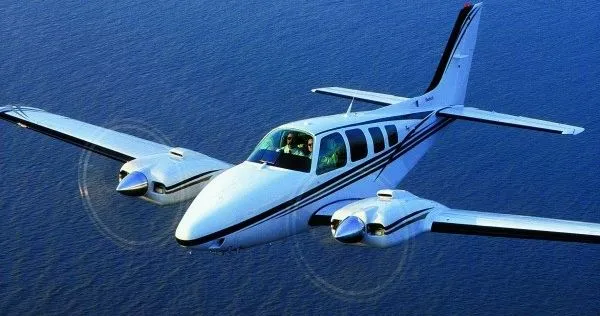Hawker Beechcraft CORP G58 (2007) — N584PC