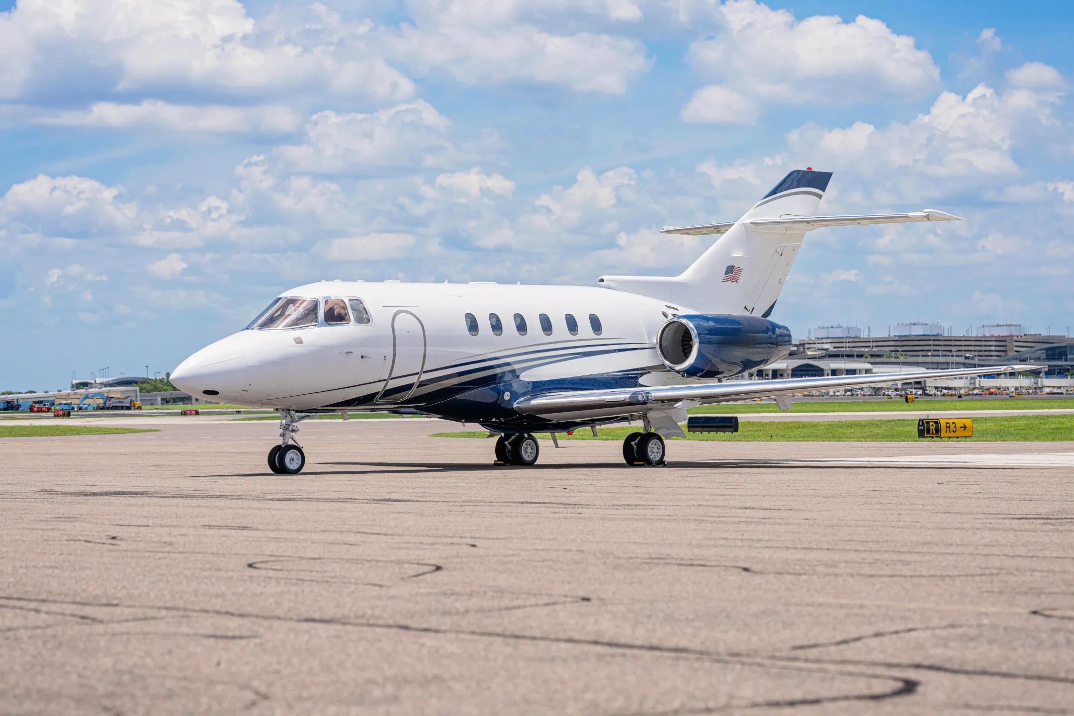 Hawker 800XP (2002) — N58DH