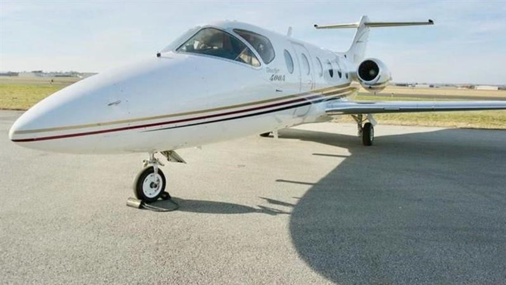 N593M Fixed-wing multi-engine jet private jet