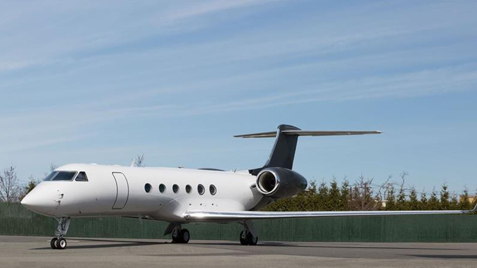 Gulfstream GV (1998) — N59JE