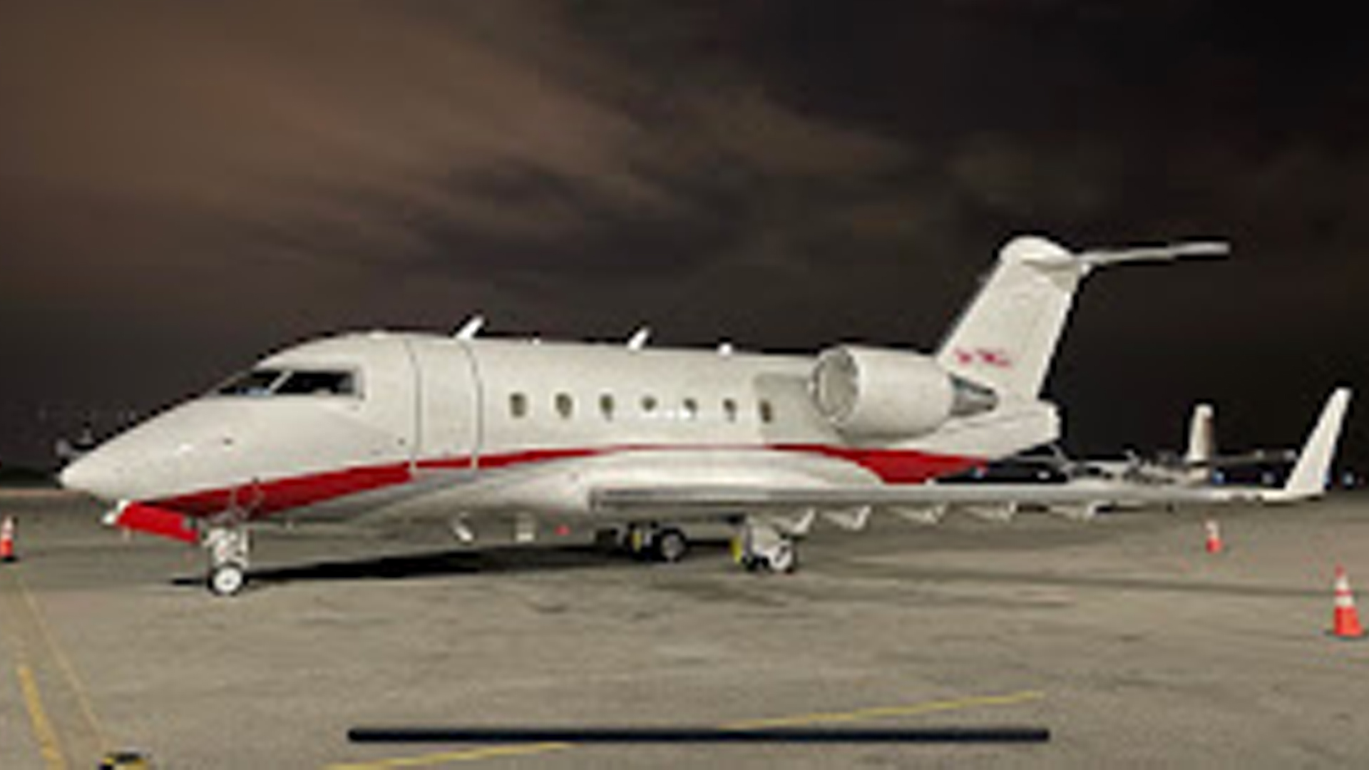 Bombardier Challenger 604 (1997) — N604SG