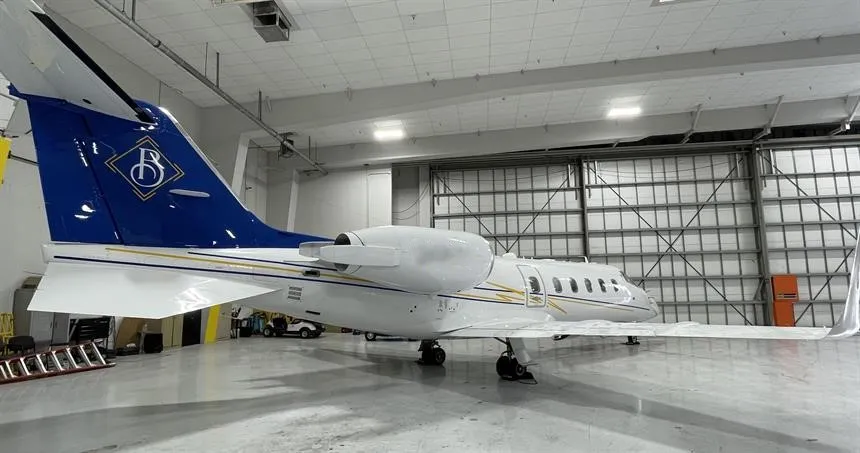Learjet 60 (2011) — N60LV