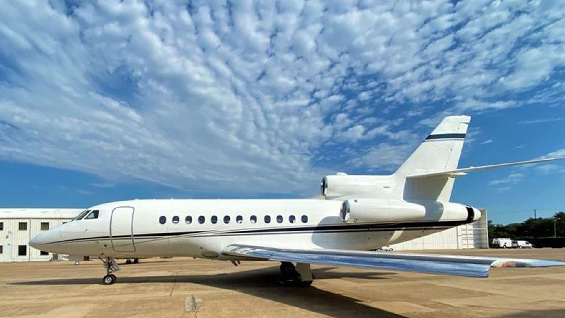 Dassault Falcon 900 — N618CX