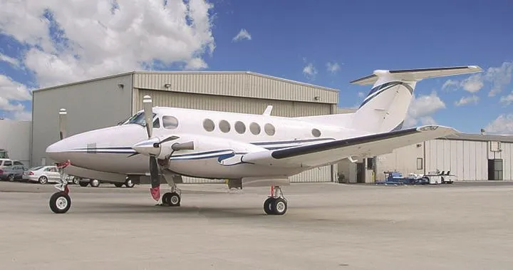 King Air 200 — N61AP