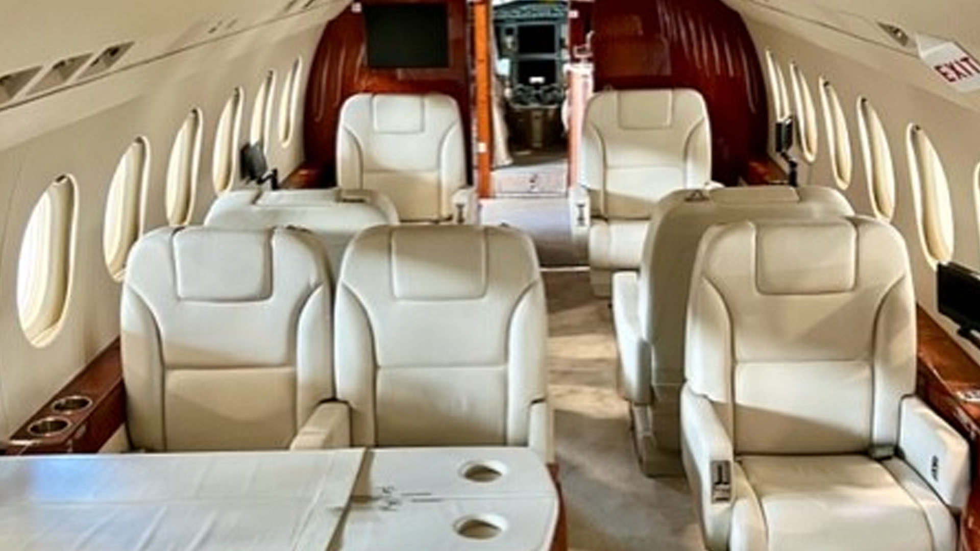 Dassault Falcon 2000EX (2008) — N62LX