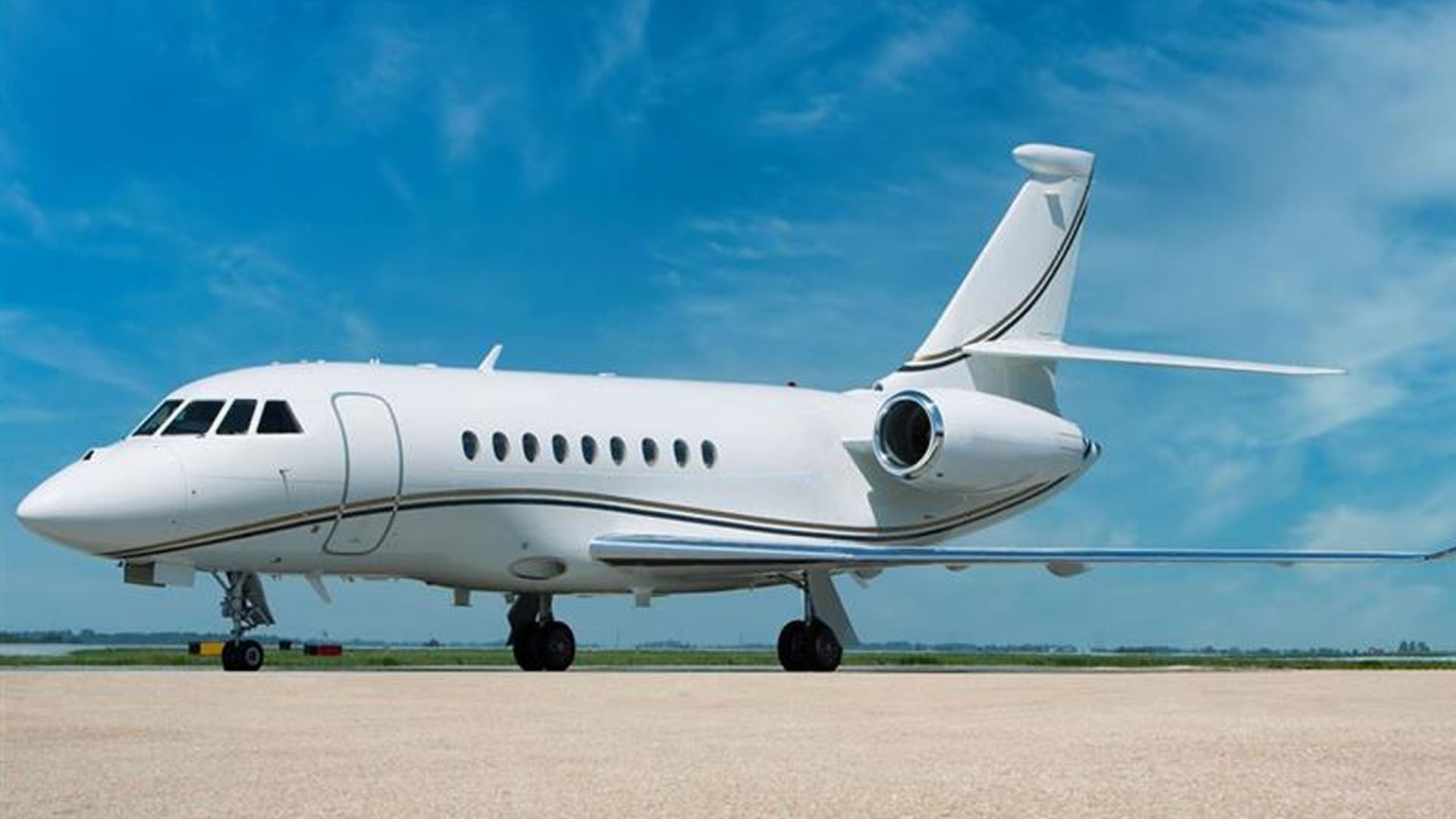 N681ZL Dassault Falcon 2000EX private jet