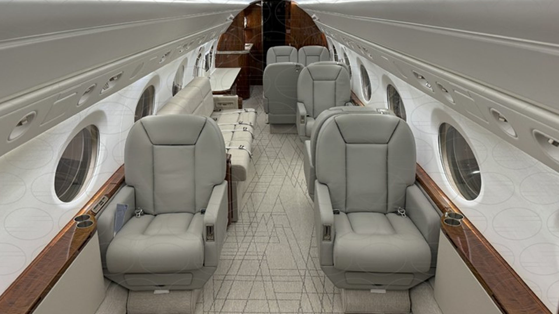 Gulfstream Aerospace GIV-X (G350) (2005) — N700MV