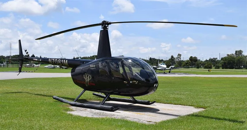 Robinson Helicopter Company R44 II (2015) — N7081M