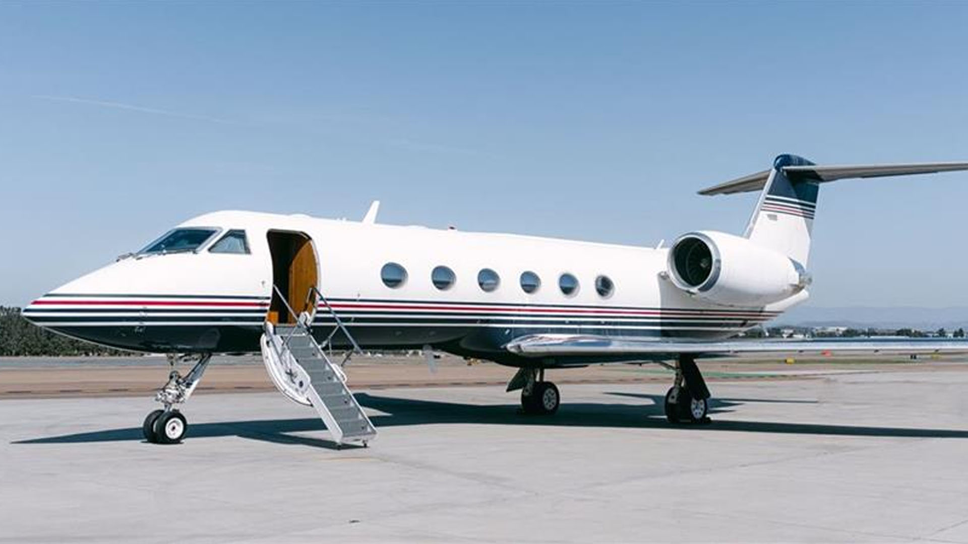 Gulfstream GIV (2002) — N757MC