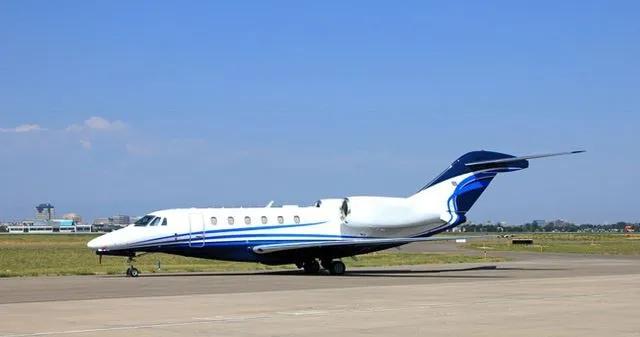 Cessna Citation X (1998) — N75HS
