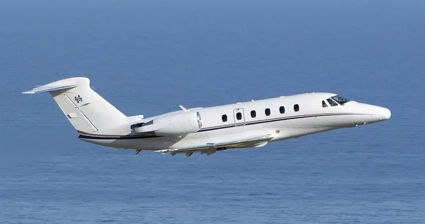 Cessna Citation VII (1994) — N77HF