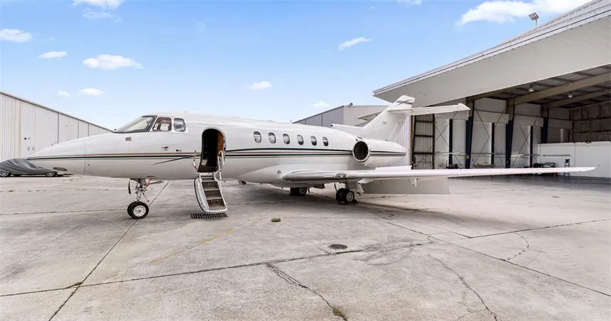 N804JM Hawker 800XP Midsize