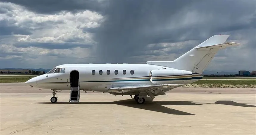 Hawker 800XP (2001) — N818LX