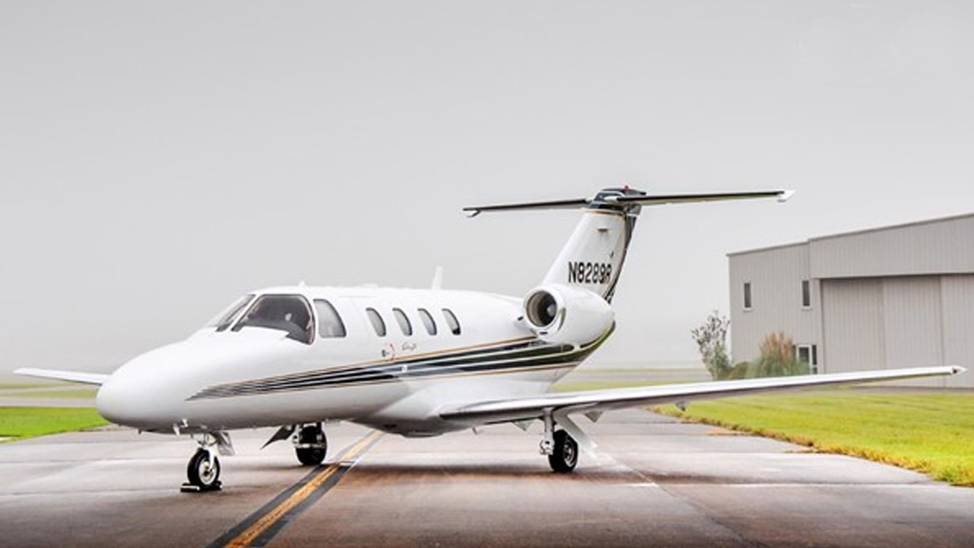 Cessna Citation CJ1 (1999) — N8288R