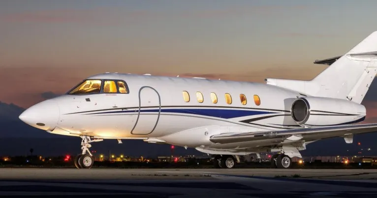 Hawker 800XP (2003) — N868PZ