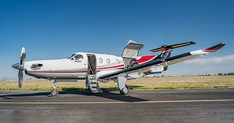 Pilatus PC-12 (2005) — N870CB