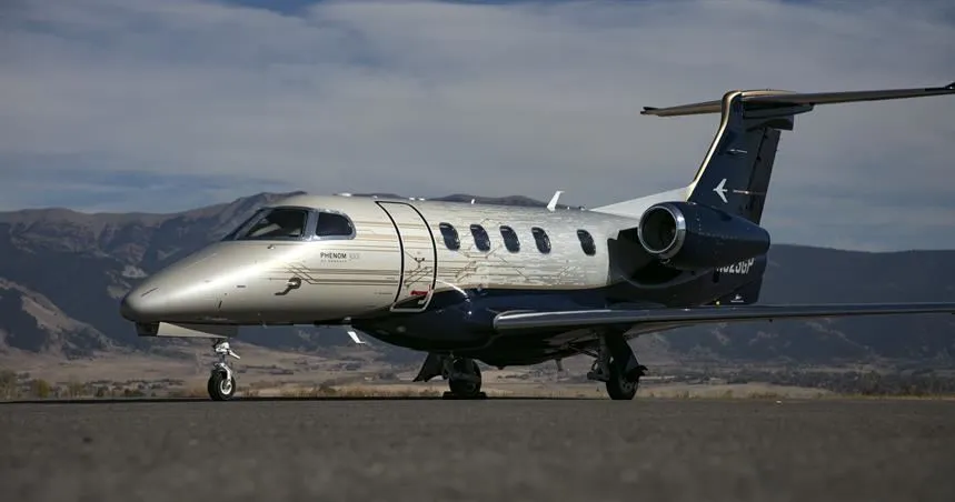 Embraer Phenom 300 (2018) — N881RE