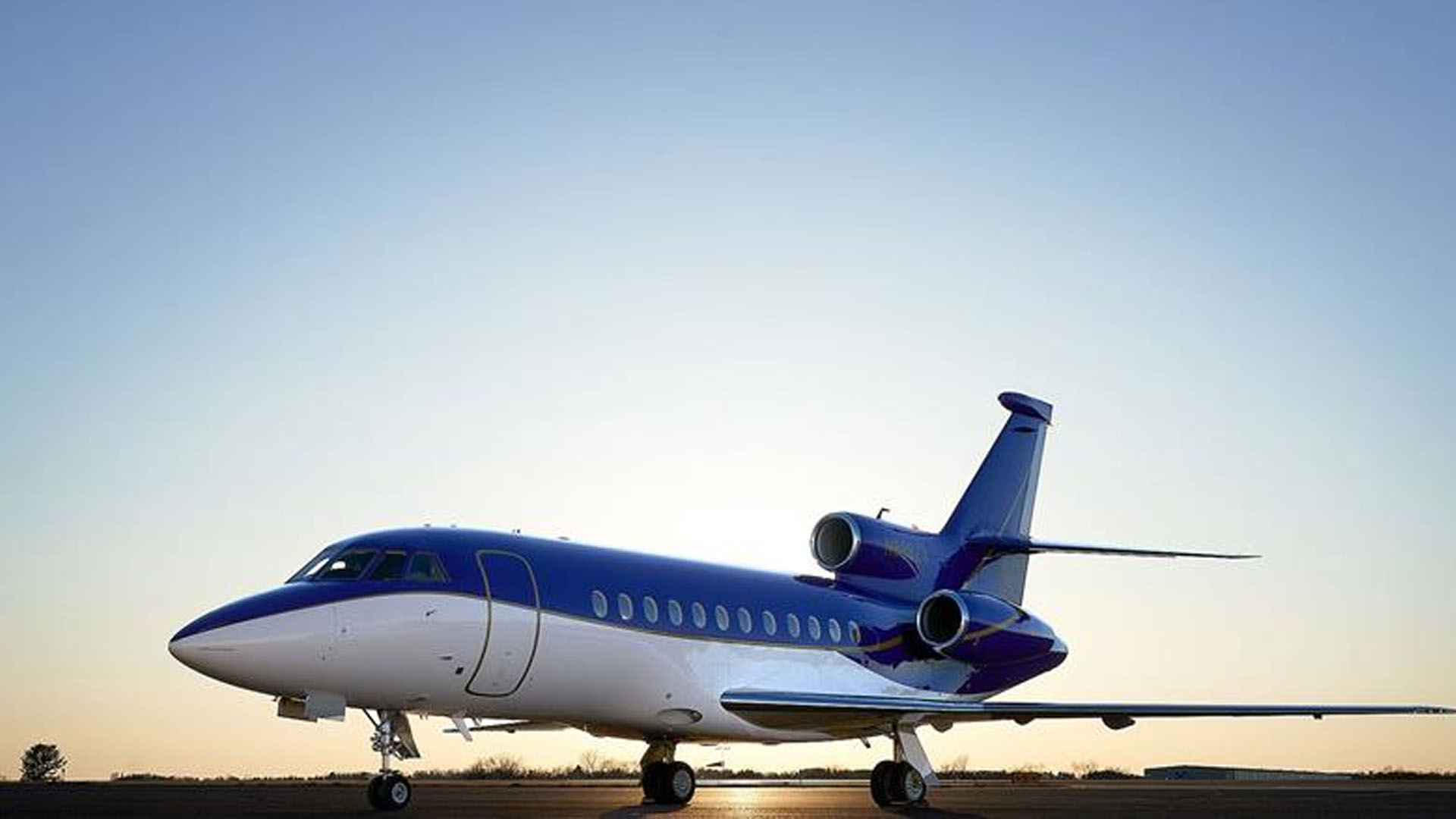 Dassault Falcon 900 (2007) — N888ZA
