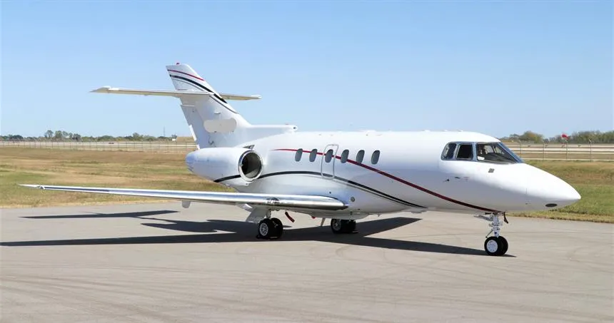 Hawker 800XP (2002) — N889AV