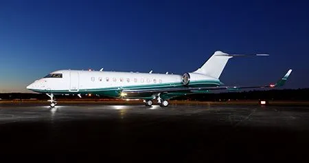 Bombardier Global 5000 (2005) — N907WS