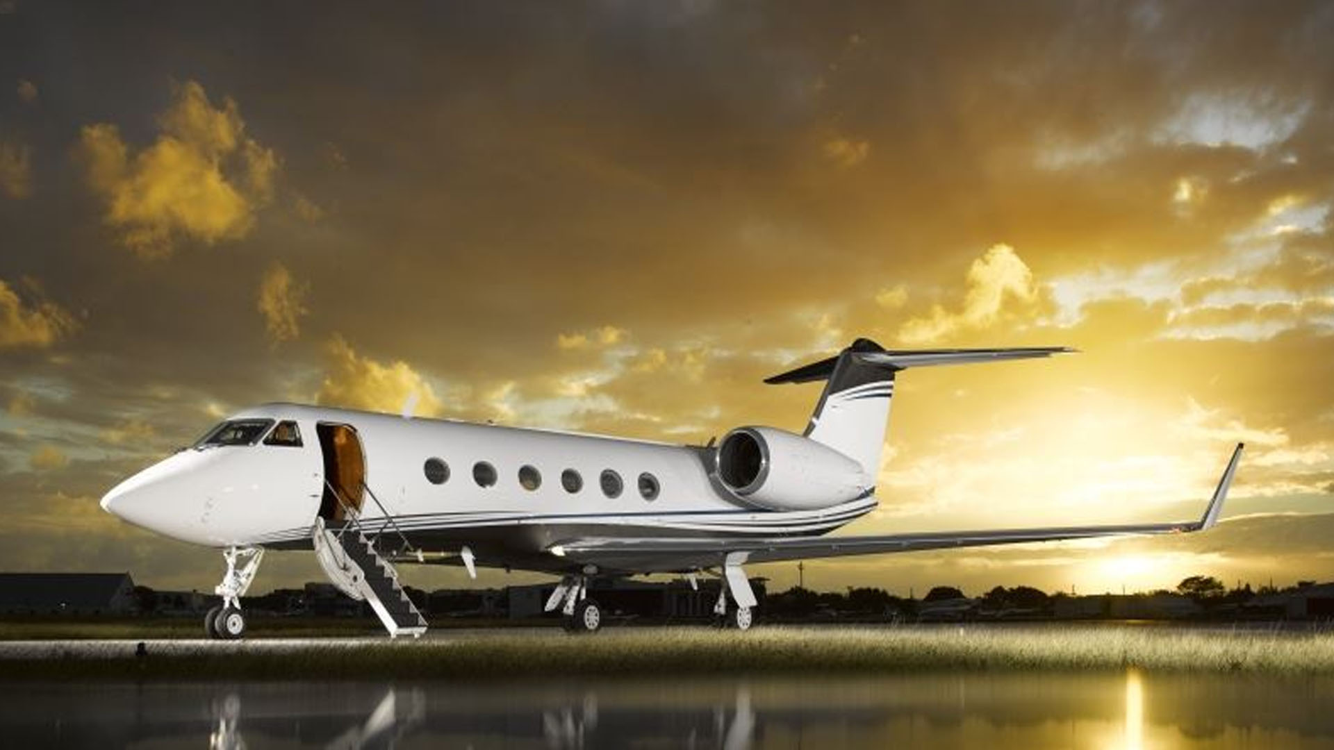 Gulfstream GIV (1999) — N926TT
