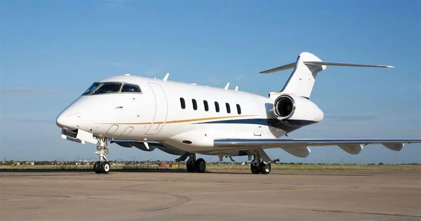 Bombardier Challenger 300 (2005) — N960GR